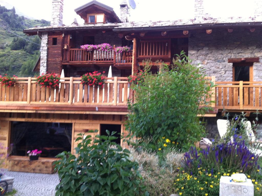 Les Trompeurs Chez Odette Bed and Breakfast Cogne Eksteriør billede